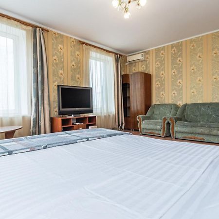 Комфортная Квартира На Метро Осокорки Kiev Esterno foto